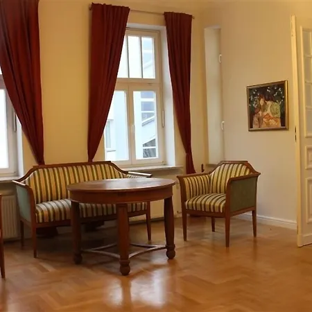 Lägenhetshotell Chopin Boutique 4*