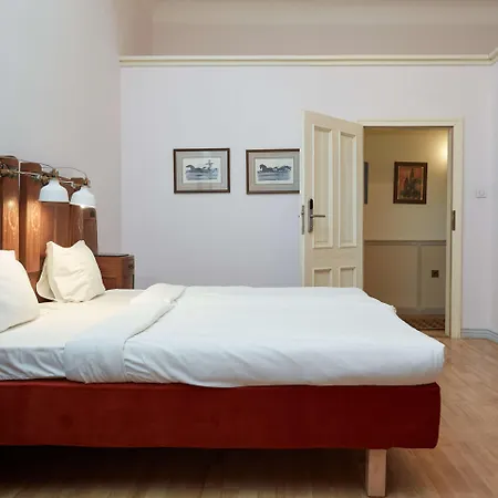 Lägenhetshotell Chopin Boutique 4*